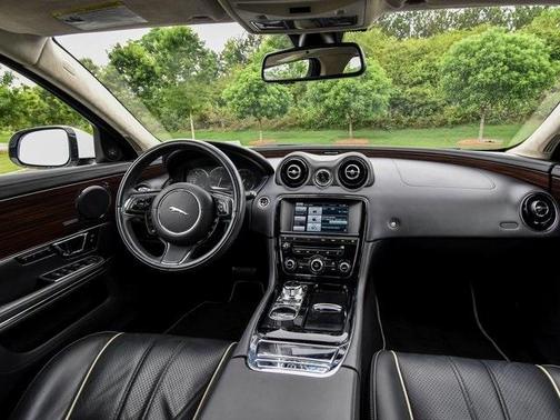 2014 Jaguar XJ XJL Portfolio