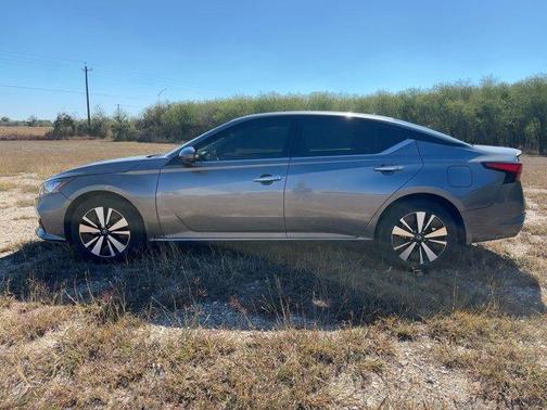 2022 Nissan Altima 2.5 SL