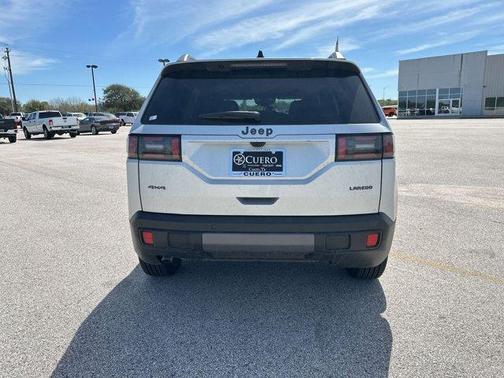Silver Zynith Clearcoat 2026 Jeep Cherokee LAREDO/LIMITED