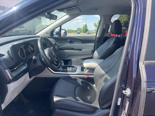 2022 Kia Carnival LXS
