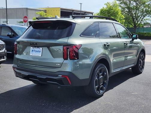 Jungle Green 2026 Kia Sorento SX