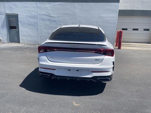 Glacial White Pearl 2024 Kia K5 GT-Line