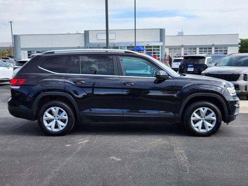 Deep Black Pearl 2019 Volkswagen Atlas 3.6L SE w/Technology