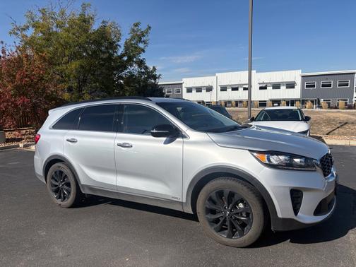 Sparkling Silver 2019 Kia Sorento S