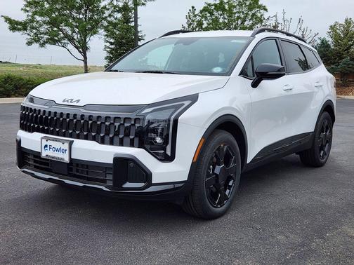 Glacial White Pearl 2026 Kia Sportage X-Line