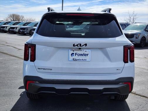 2025 Kia Sorento EX