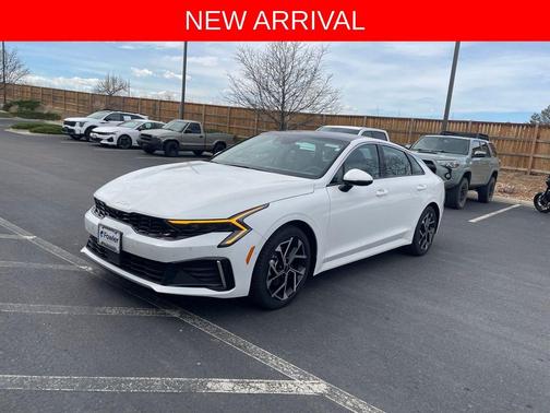 Snow White Pearl 2025 Kia K5 EX