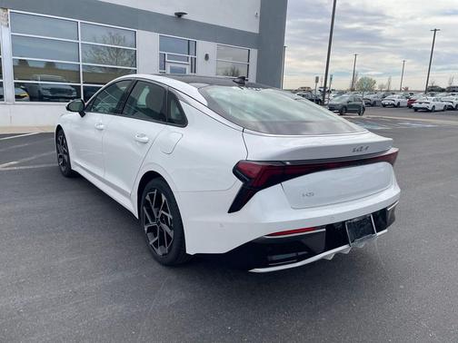 Snow White Pearl 2025 Kia K5 EX