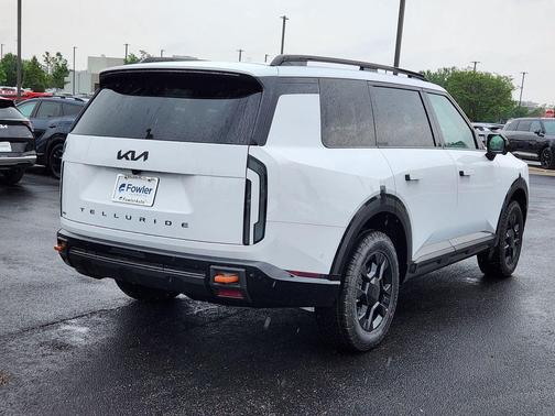 Glacial White Pearl 2027 Kia Telluride X-Pro SX