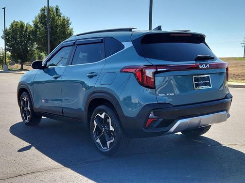 Pluton Blue 2025 Kia Seltos EX