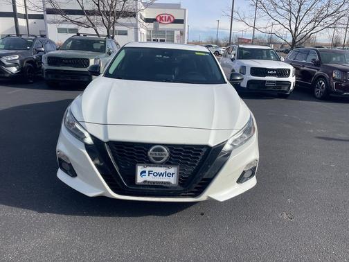 2022 Nissan Altima SR Intelligent AWD