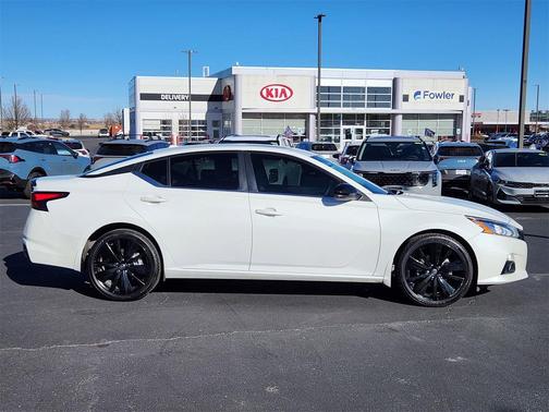 2022 Nissan Altima SR Intelligent AWD