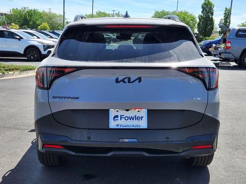 Wolf Gray 2026 Kia Sportage X-Line