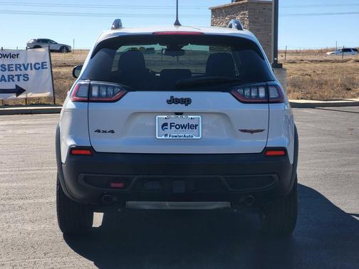 Bright White Clearcoat 2022 Jeep Cherokee Trailhawk