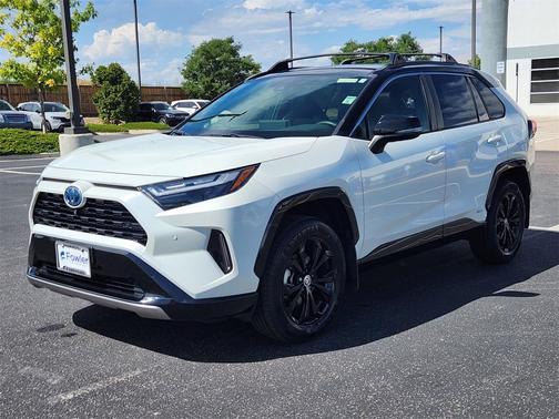 2022 Toyota RAV4 Hybrid SE