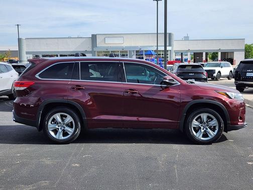 Ooh La La Rouge Mica 2018 Toyota Highlander Limited