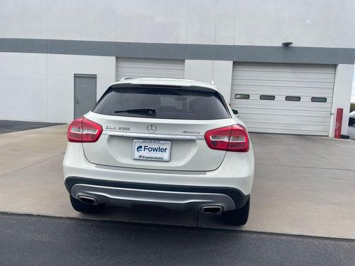 Arctic White 2015 Mercedes-Benz GLA-Class 4MATIC