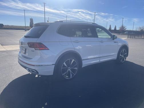 2022 Volkswagen Tiguan 2.0T SEL R-Line 4MOTION
