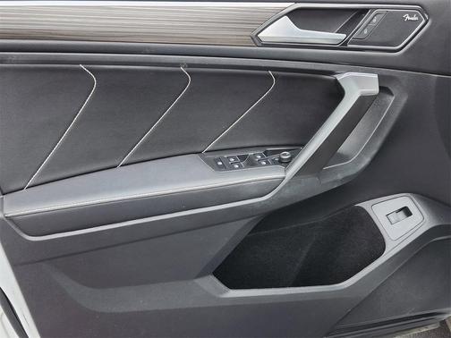 2022 Volkswagen Tiguan 2.0T SEL R-Line 4MOTION