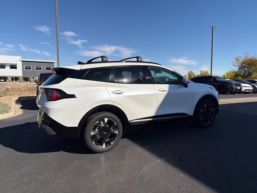 Snow White Pearl 2026 Kia Sportage Hybrid SX-Prestige