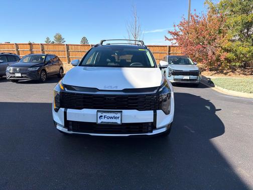 Snow White Pearl 2026 Kia Sportage Hybrid SX-Prestige