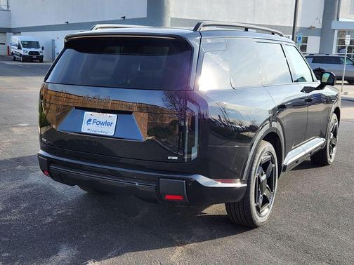 Ebony Black 2027 Kia Telluride Hybrid X-Line SX