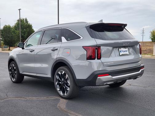 Wolf Gray 2026 Kia Sorento EX