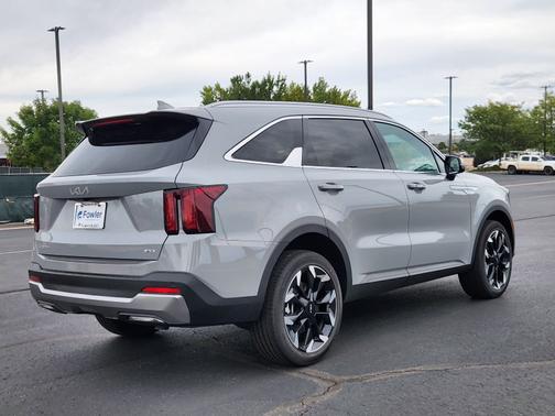 Wolf Gray 2026 Kia Sorento EX