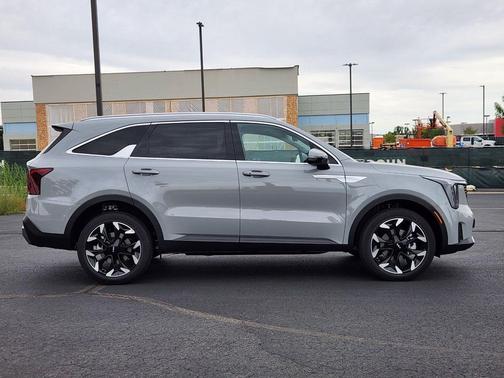 Wolf Gray 2026 Kia Sorento EX