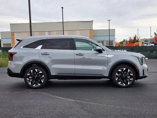 Wolf Gray 2026 Kia Sorento EX