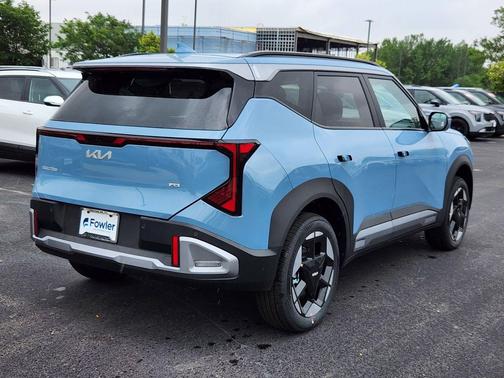 Frost Blue 2027 Kia Seltos EX