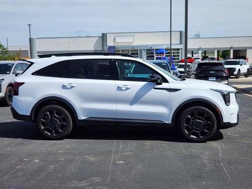 Glacial White Pearl 2025 Kia Sorento SX