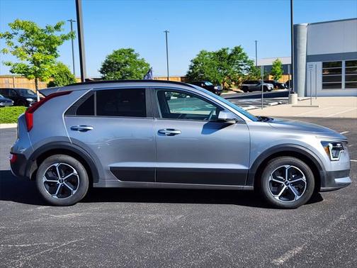 2024 Kia Niro LX