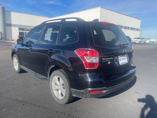 2016 Subaru Forester 2.5i