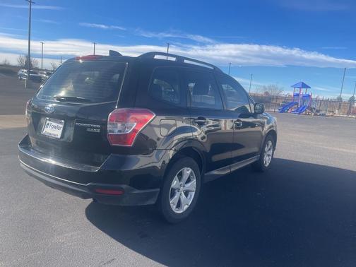 2016 Subaru Forester 2.5i