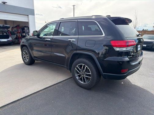 Diamond Black Crystal Pearlcoat 2019 Jeep Grand Cherokee Limited