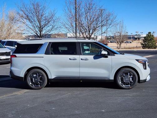 2026 Kia Carnival Hybrid EX