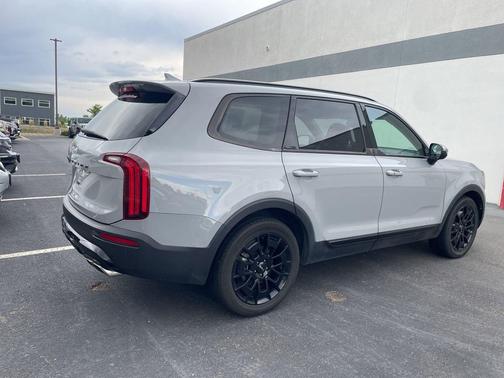 Wolf Gray 2022 Kia Telluride EX