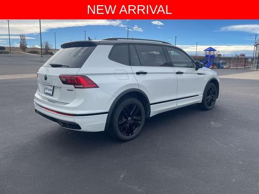 2022 Volkswagen Tiguan 2.0T SE R-Line Black 4MOTION