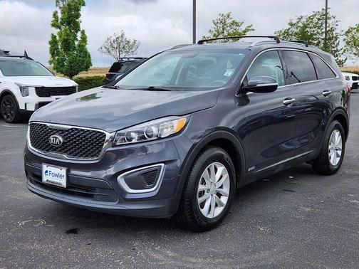 Platinum Graphite 2017 Kia Sorento LX