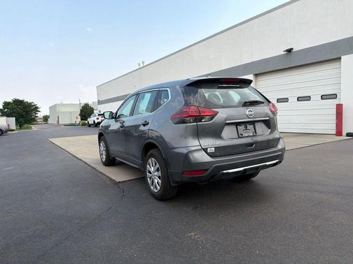 Gun Metallic 2020 Nissan Rogue S
