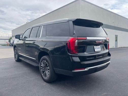 Onyx Black 2025 GMC Yukon XL 4WD Elevation