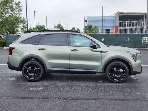 Jungle Green 2026 Kia Sorento SX
