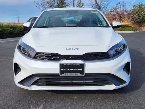 Snow White Pearl 2023 Kia Forte LXS