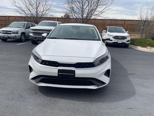 Snow White Pearl 2023 Kia Forte LXS