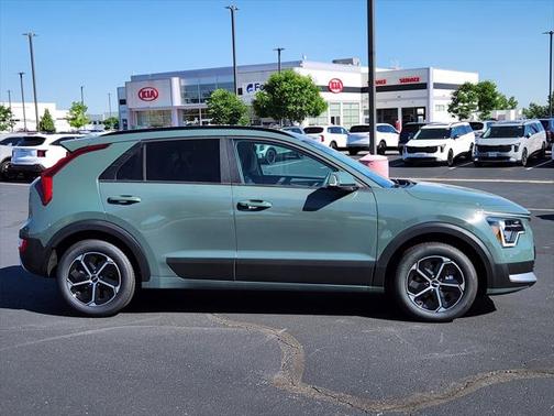 2025 Kia Niro EX