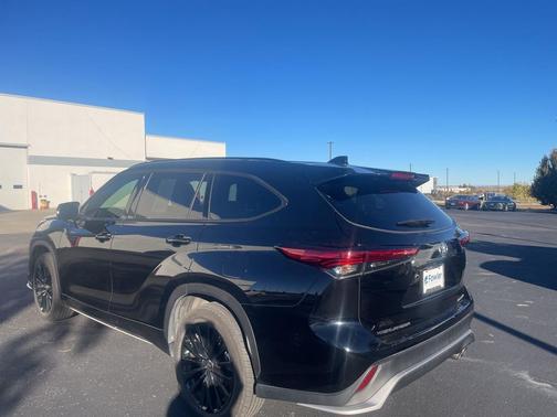 2023 Toyota Highlander XSE