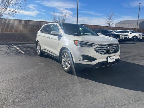 2020 Ford Edge Titanium