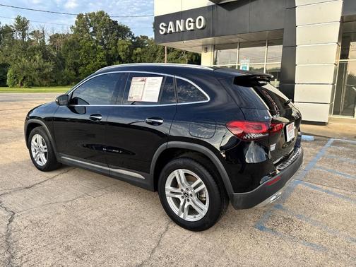 2022 Mercedes-Benz GLA 250 Base 4MATIC