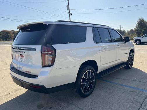 2022 Chevrolet Suburban RST